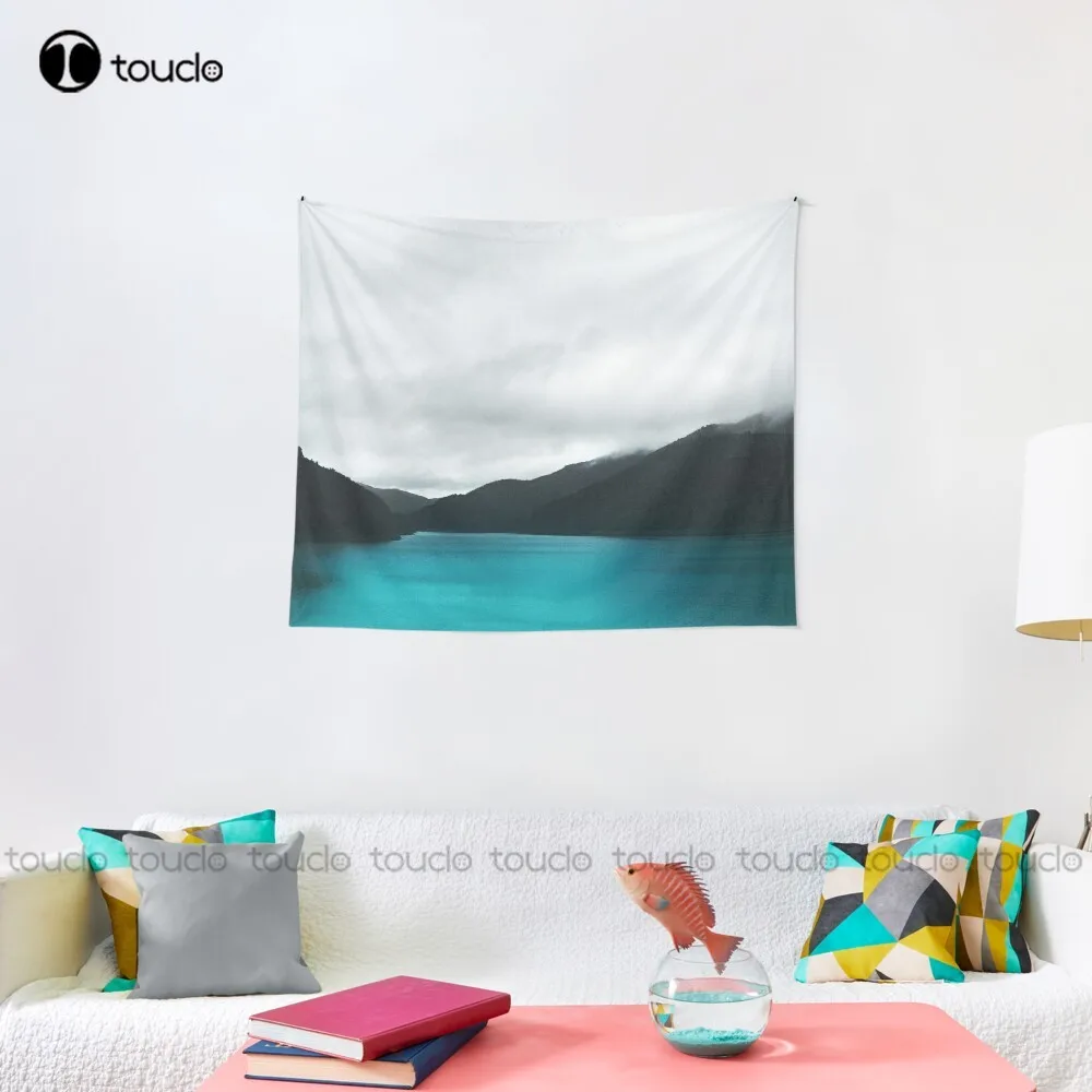 The Waters And The Wild Tapest - مراجعة Home Decor Website وسعره