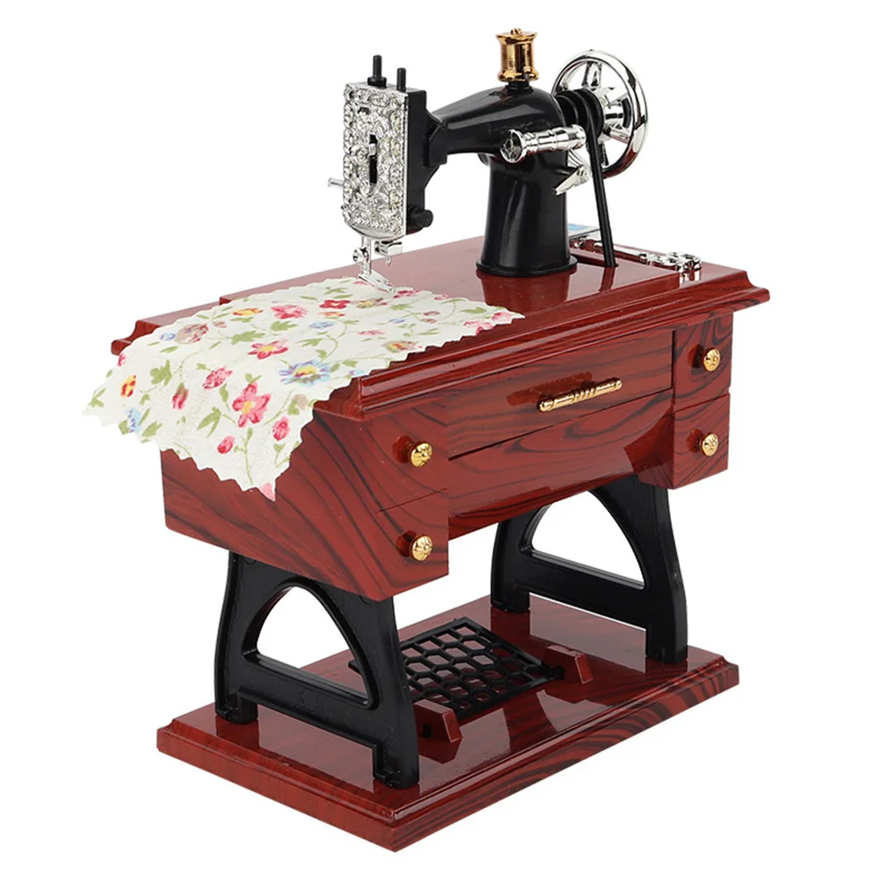 صندوق موسيقى على شكل ماكينة خي - مراجعة Home Decor Range وسعره